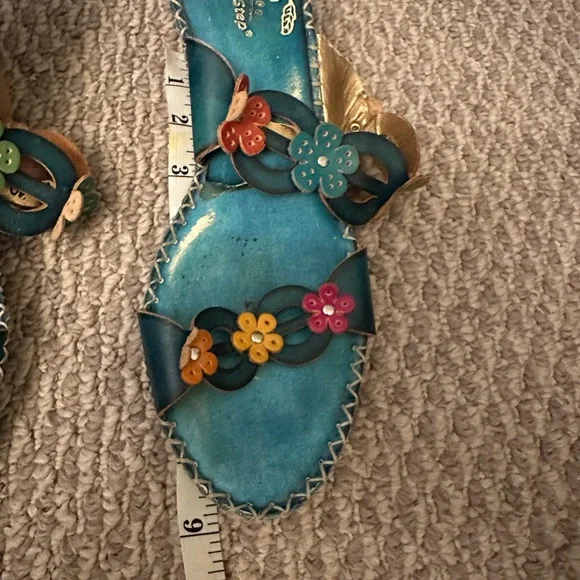 Spring Step Multicolor Floral Sandals - Picture 5 of 9